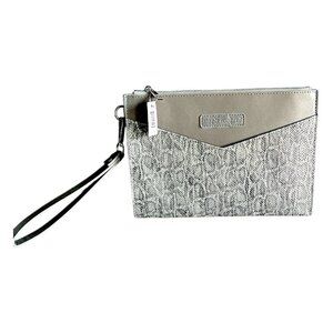 NWT Simply Southern Snakeskin Wristlet Clutch Gray Snakeskin Animal Print Wallet